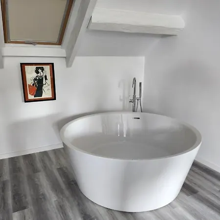 Maison Face A L'abbaye D'hautvillers - 2 Bedrooms 2 Bathrooms, Parking Vila *