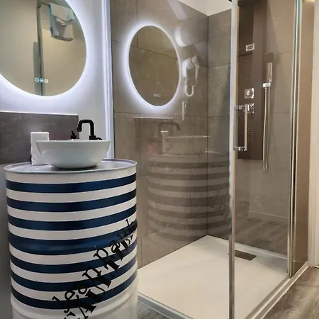 Vila Maison Face A L'abbaye D'hautvillers - 2 Bedrooms 2 Bathrooms, Parking *