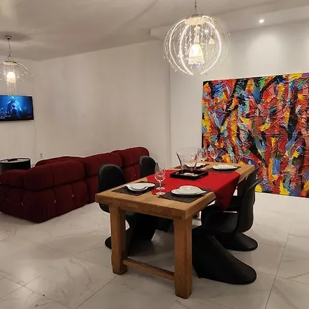 Maison Face A L'abbaye D'hautvillers - 2 Bedrooms 2 Bathrooms, Parking Hautvillers