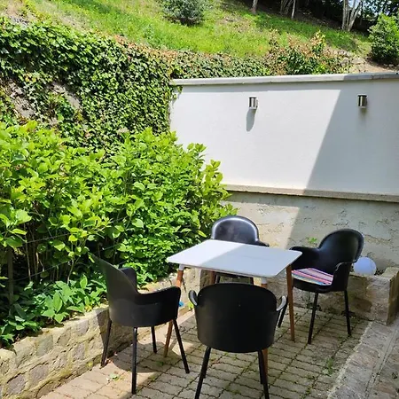 Maison Face A L'abbaye D'hautvillers - 2 Bedrooms 2 Bathrooms, Parking